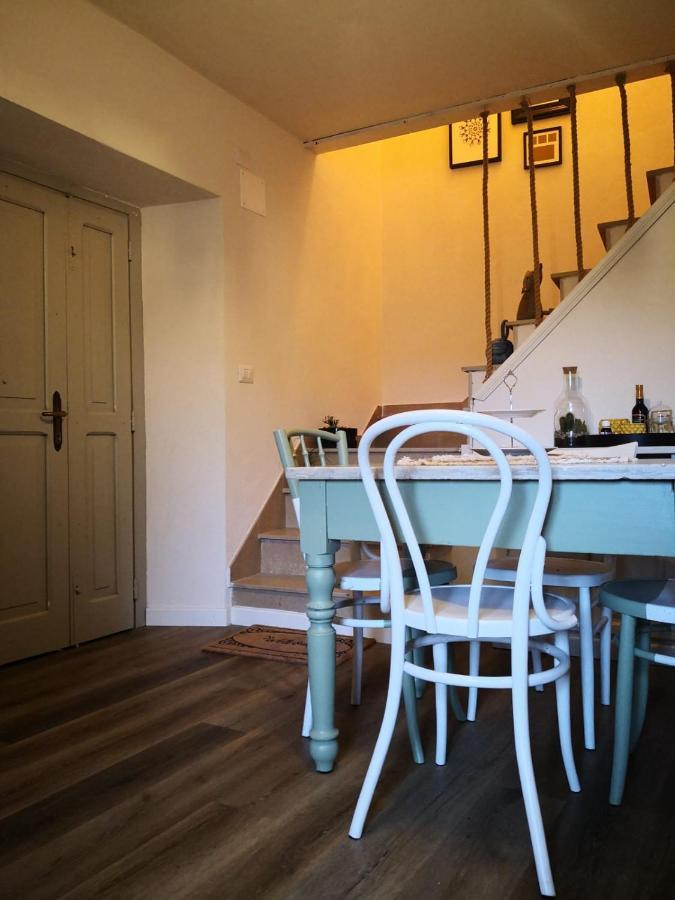 Il Borgo Villa Capolona Exteriör bild